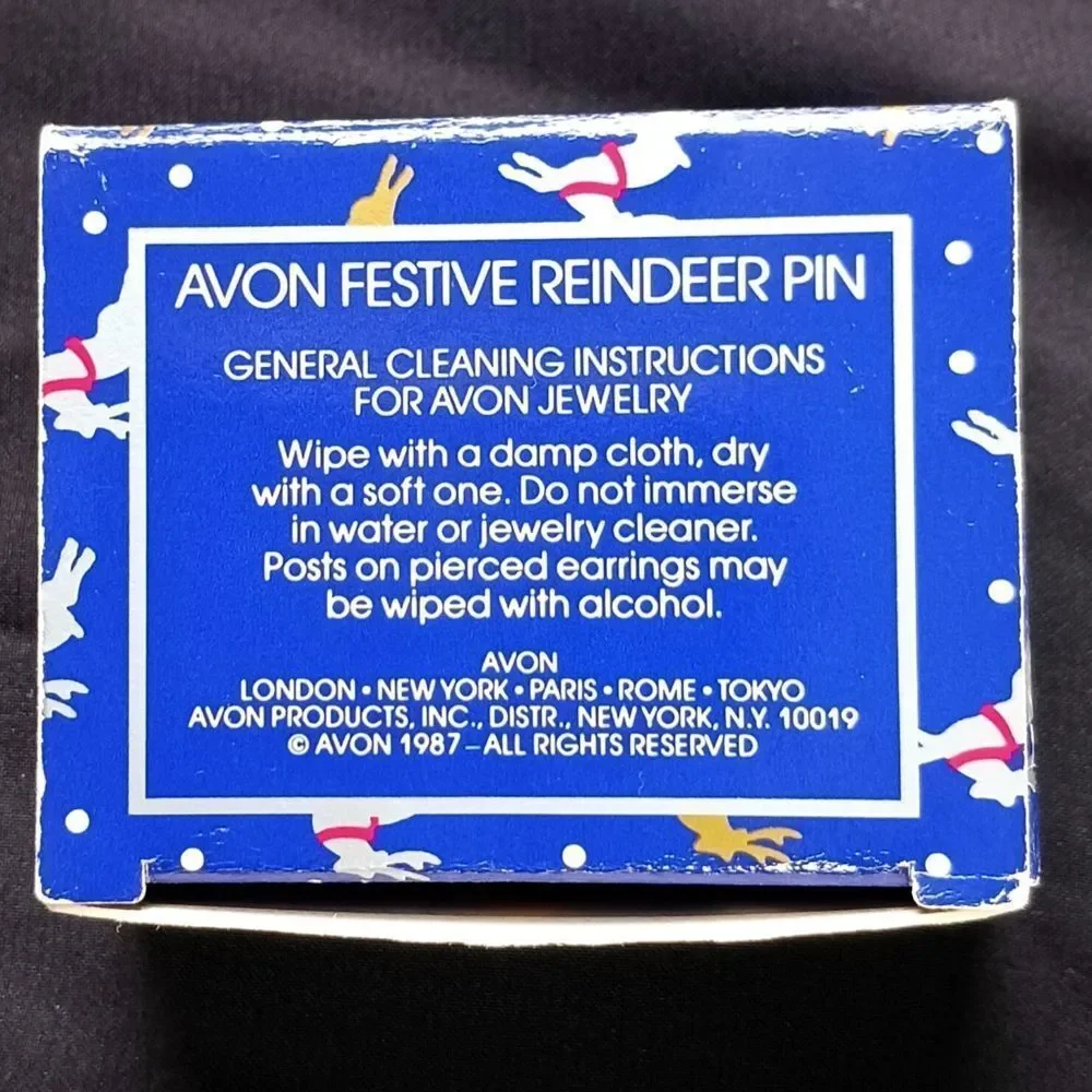 AVON Festive Reindeer Pin Signed Broach Gold Tone Red